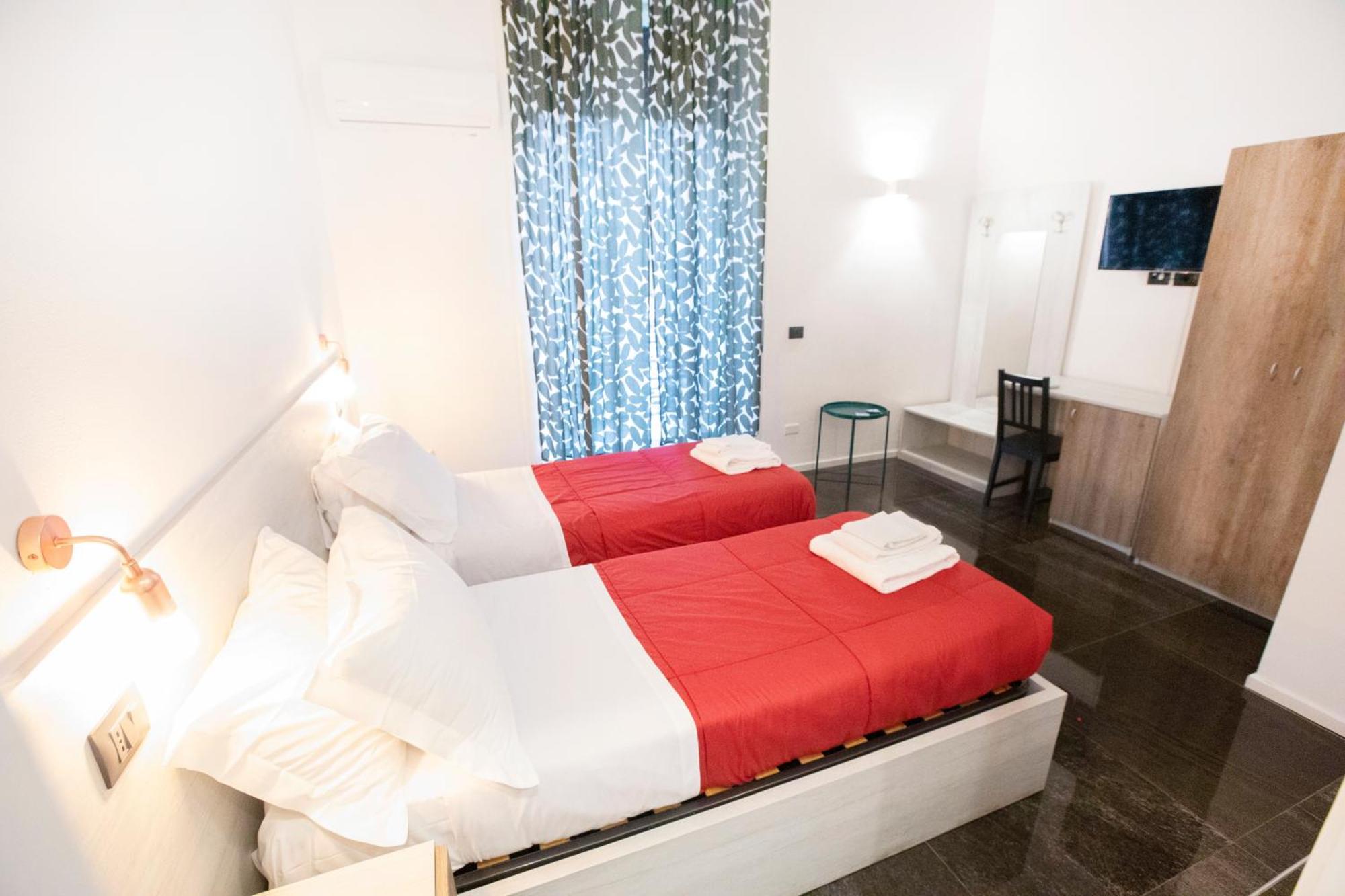Hall Inn B&B In Chiostro ナポリ エクステリア 写真